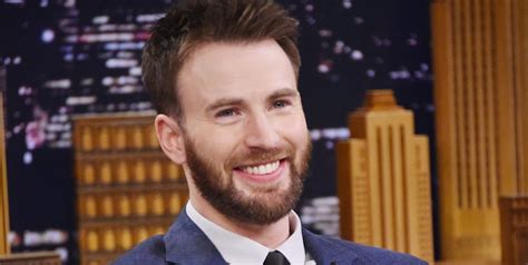 Chris Evans Responds to Dick Pic, Asks People to。